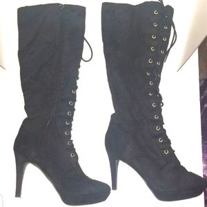 Lace up boots faux suede size 9